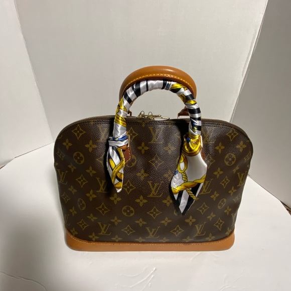 💯 AUTHENTIC ALMA MM👛 - Picture 1 of 8